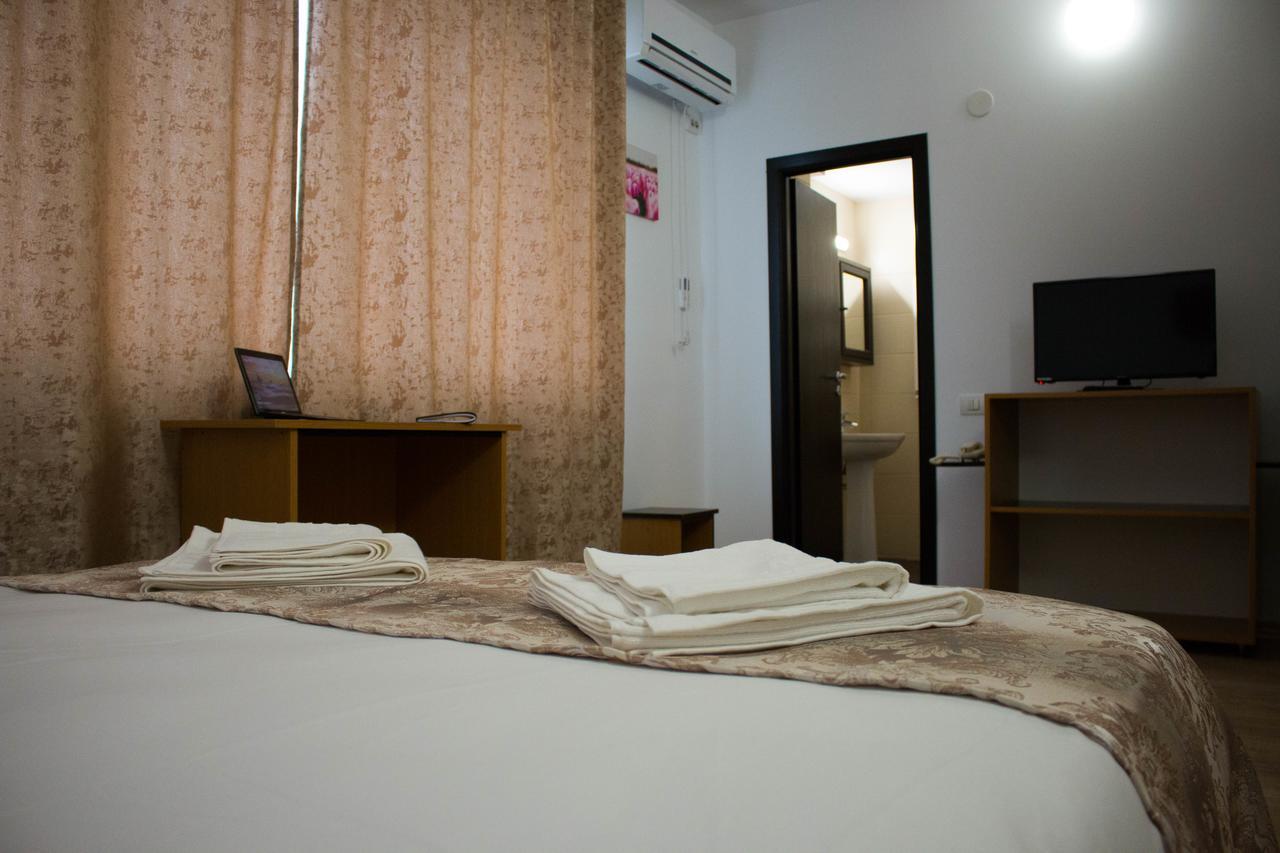 Rent Room N&S Iasi Extérieur photo